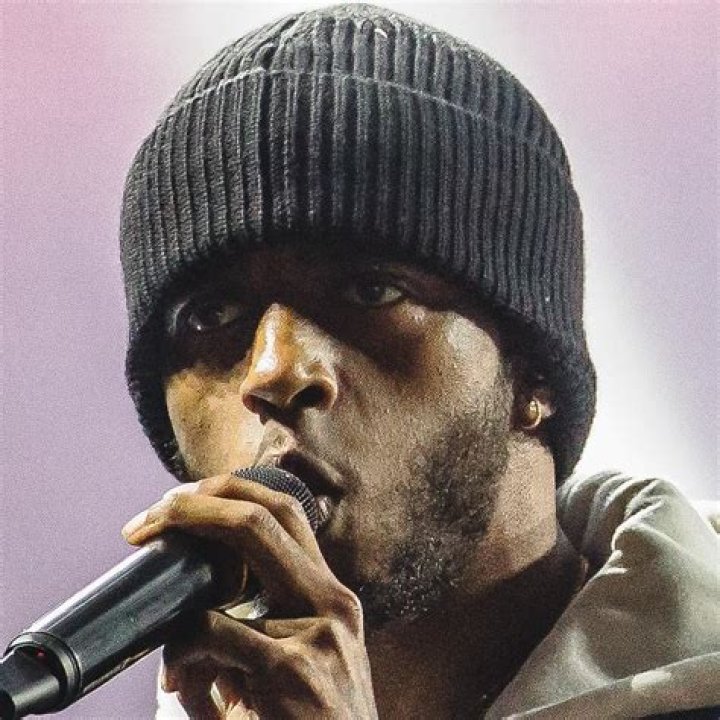 6LACK Net Worth How Much is 6LACK Worth? |