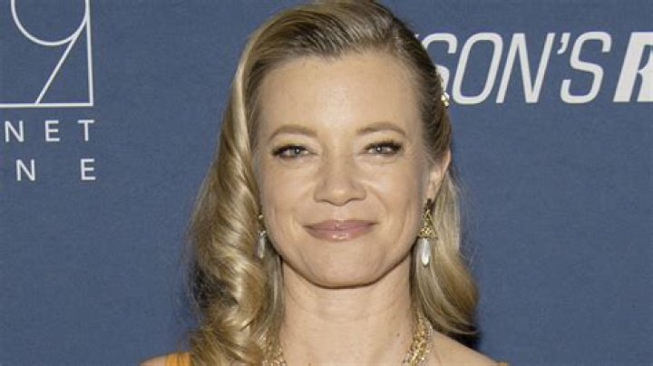 Amy Smart Net Worth How Much is Smart Worth? |
