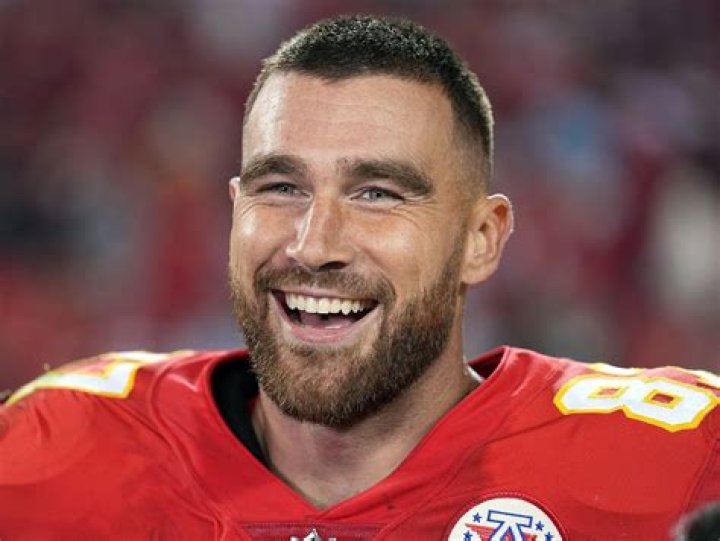 How Old Is Travis Kelce? |
