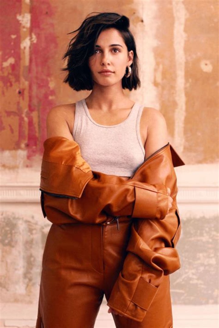 Naomi Scott Net Worth How Much is Scott Worth? |