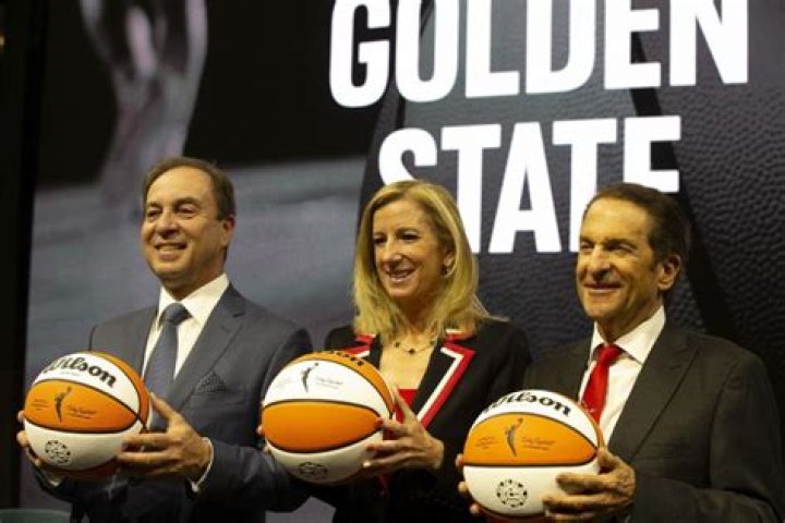 Peter Guber Net Worth Golden State Warriors Owner |