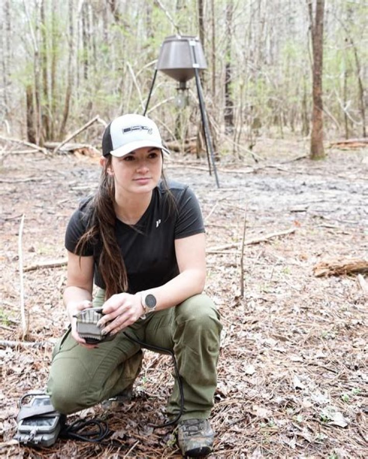 Unveiling Hannah Barron: Discoveries And Insights Await