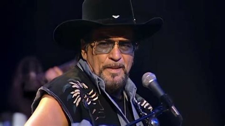 Unveiling The Height Of Country Music Legend Waylon Jennings