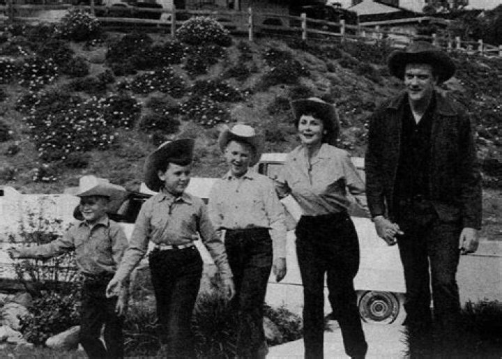 Unveiling The Legacy Of Virginia Chapman: Discoveries From "Gunsmoke"